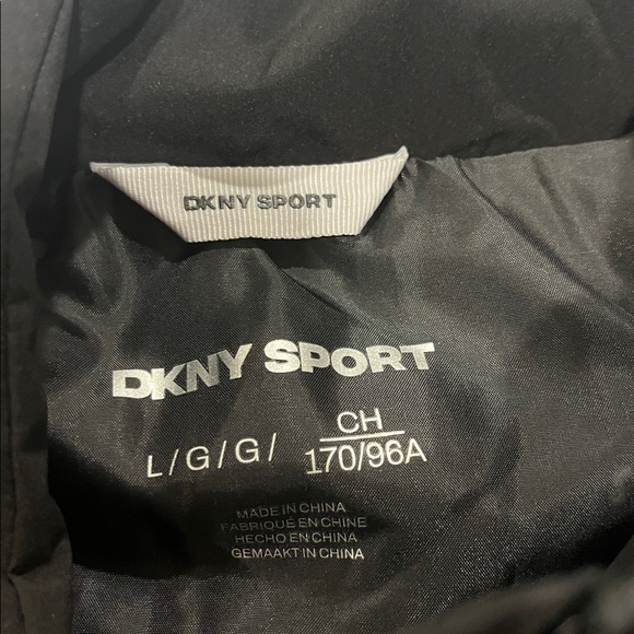 DKNY Black puffy Quilted Vest- New with Tags Size L - Picture 2 of 6